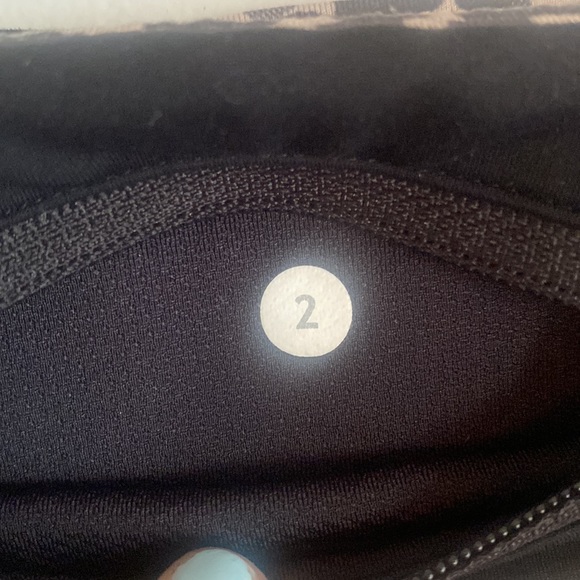 Lululemon Run: Speed Short *4-way Stretch
Dottie Dash Grain Black / Black
Size 2 - Picture 7 of 11